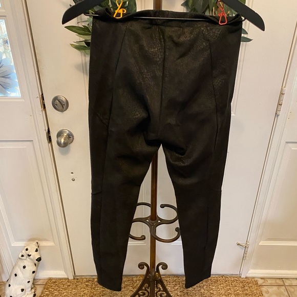 NWT Fate Snakeskin Print Soft Yoga Pants Leggings Workout Wear S - Picture 2 of 10